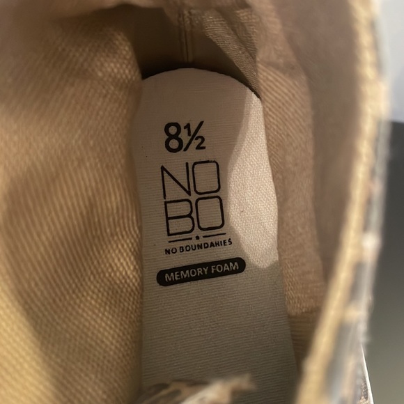 Animal print high tops sneakers NWT - Picture 4 of 5